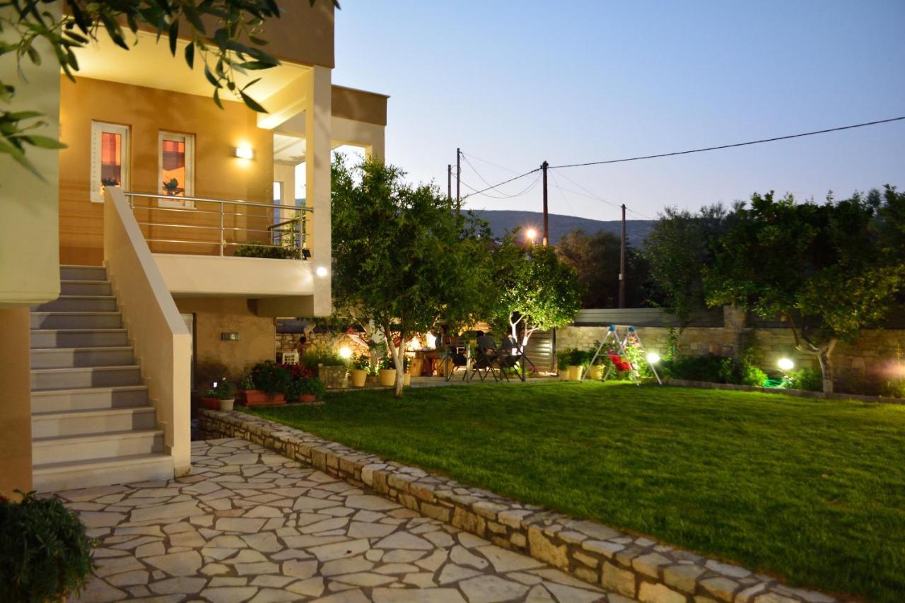Fou'S Apartment Nafpaktos エクステリア 写真