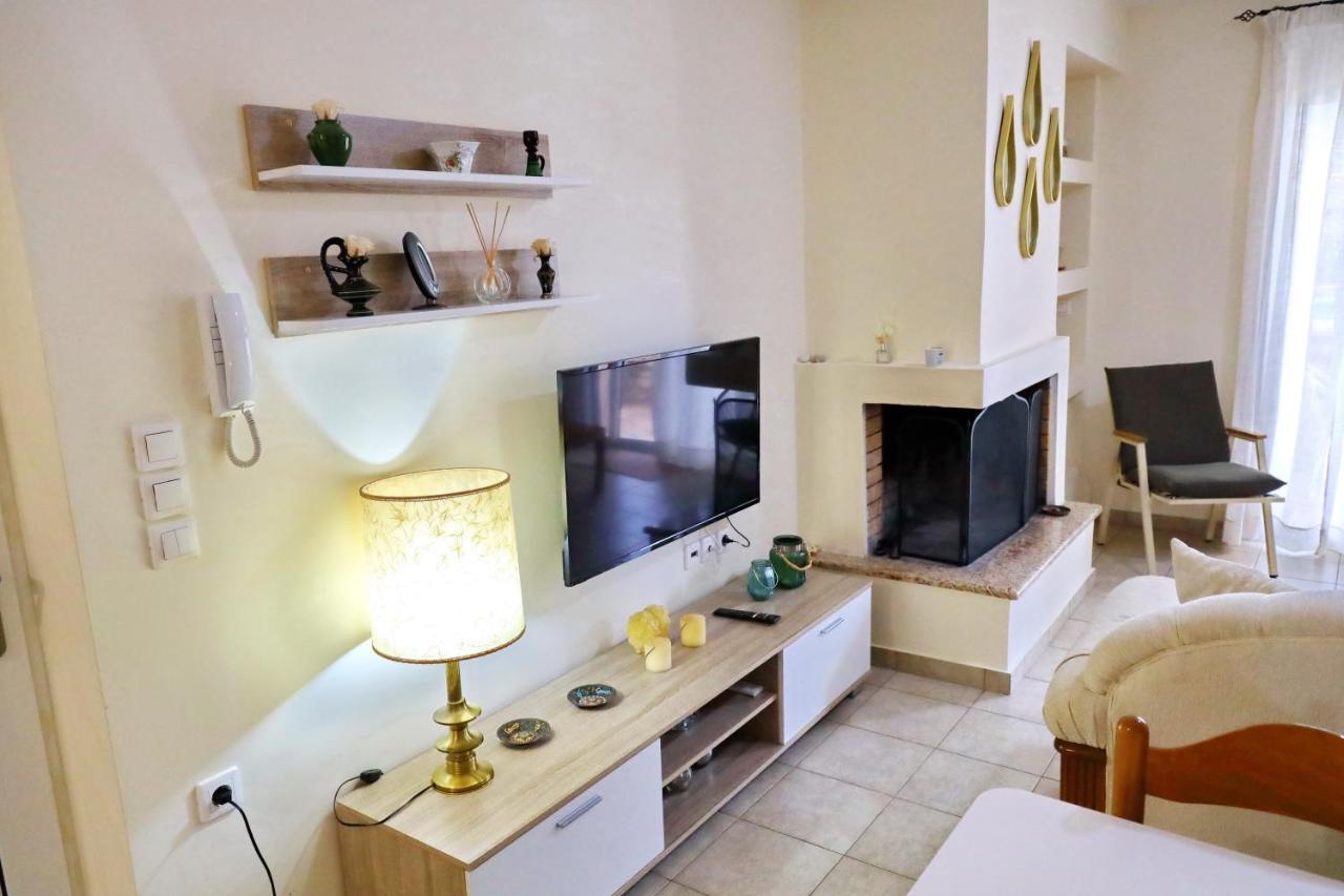 Fou'S Apartment Nafpaktos エクステリア 写真